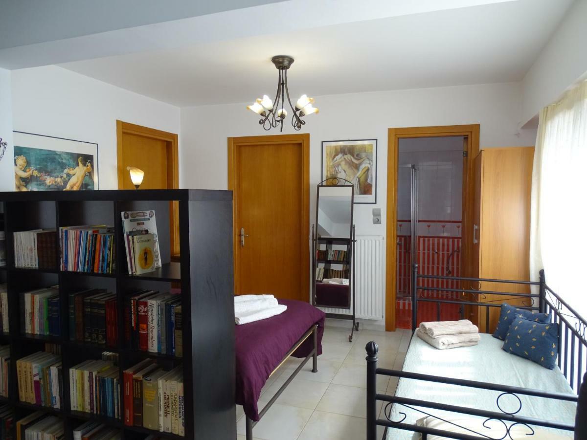 Apartament Dreamy Studio With Private Garden Ateny Zewnętrze zdjęcie