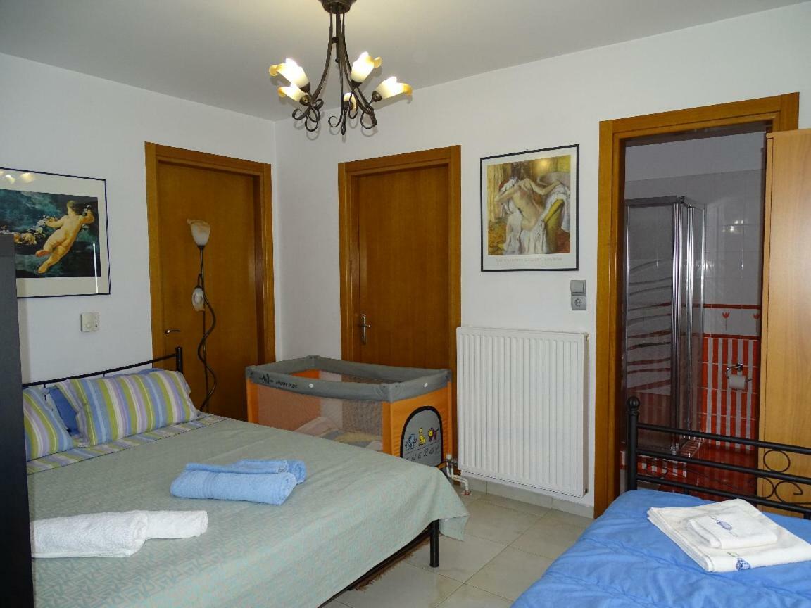 Dreamy Studio With Private Garden Ateny Zewnętrze zdjęcie