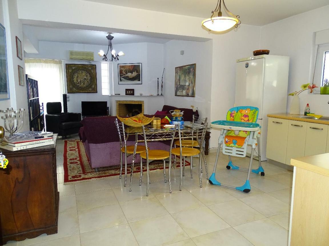 Dreamy Studio With Private Garden Ateny Zewnętrze zdjęcie